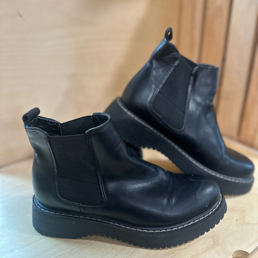 Madden Girl Kween Boots 5.5